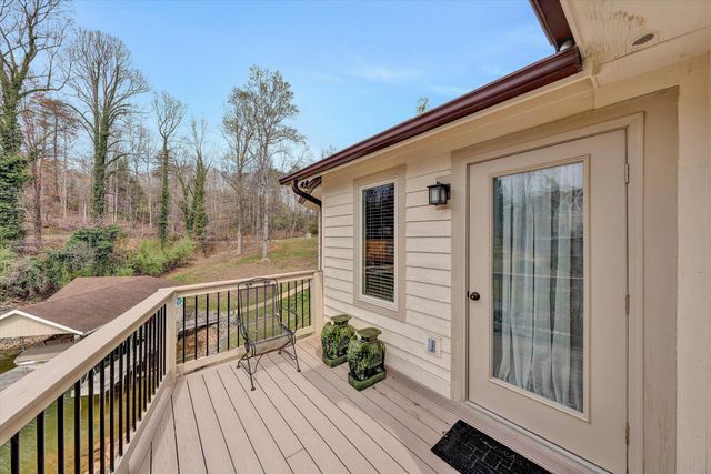56 Brookside LN, Moneta, VA 24121