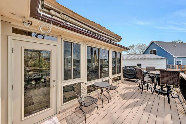 56 Brookside LN, Moneta, VA 24121