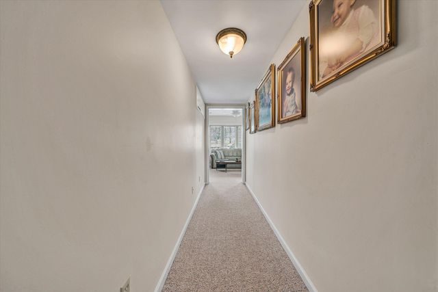 56 Brookside LN, Moneta, VA 24121