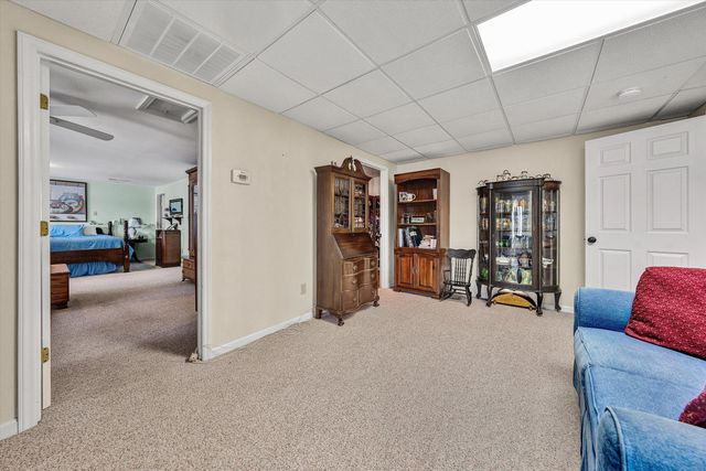 56 Brookside LN, Moneta, VA 24121