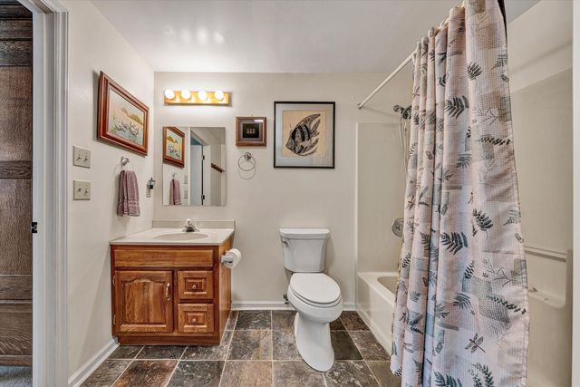 56 Brookside LN, Moneta, VA 24121