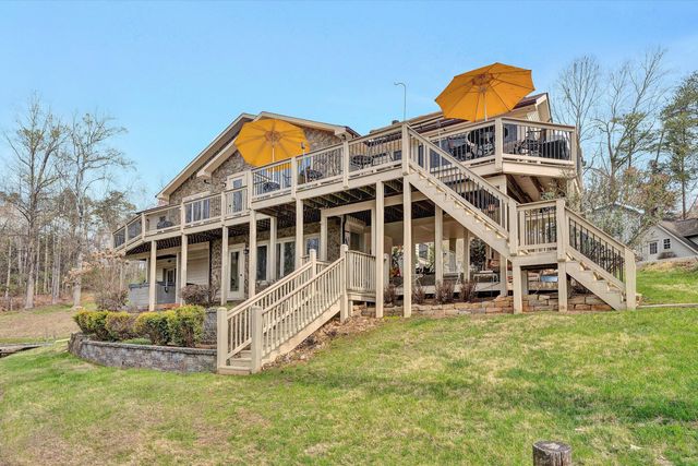 56 Brookside LN, Moneta, VA 24121