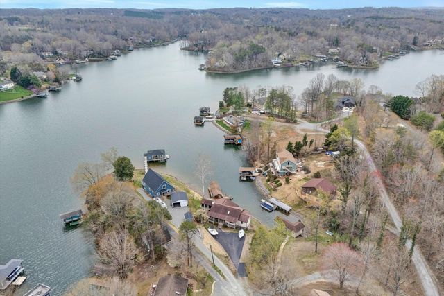 56 Brookside LN, Moneta, VA 24121