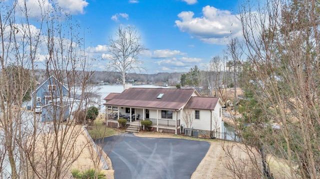 56 Brookside LN, Moneta, VA 24121