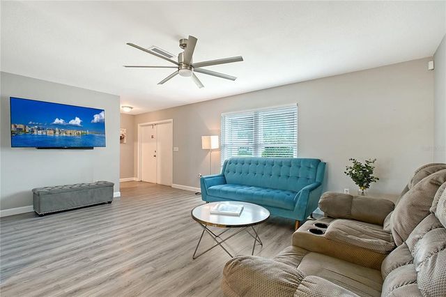 6804 23RD AVENUE W, Bradenton, FL 34209