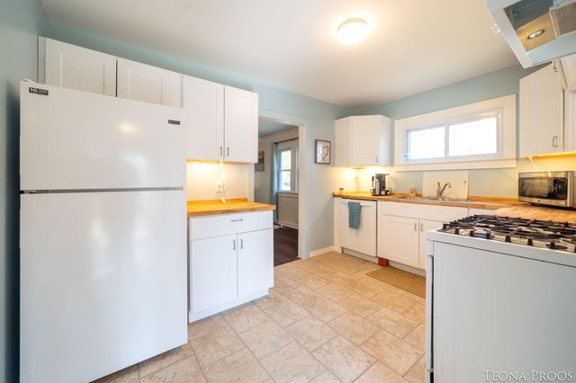 221 Bridge Road, Allegan, MI 49010