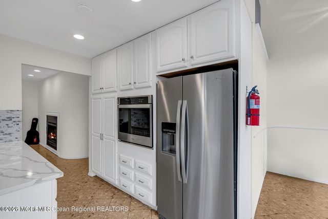 700 Ocean Avenue N 9, Long Branch, NJ 07740