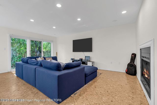 700 Ocean Avenue N 9, Long Branch, NJ 07740