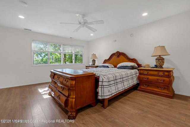 700 Ocean Avenue N 9, Long Branch, NJ 07740