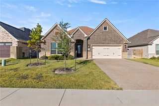 2912 Goldberg Drive, Bryan, TX 77808