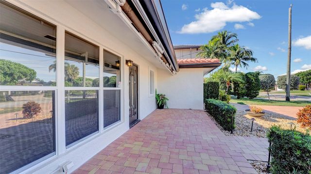 2524 SE 9th St, Pompano Beach, FL 33062