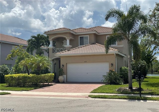 3573 Malagrotta CIR, Cape Coral, FL 33909