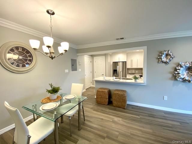 85 Westwood Drive 115, Westbury, NY 11590