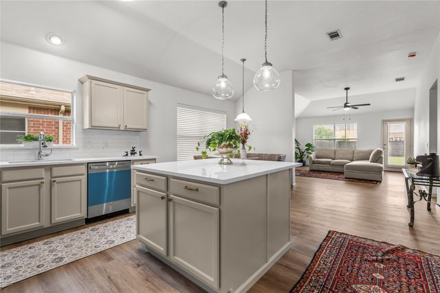 961 Roundup Street, Cross Roads, TX 76227