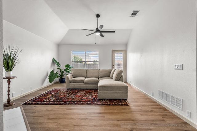 961 Roundup Street, Cross Roads, TX 76227
