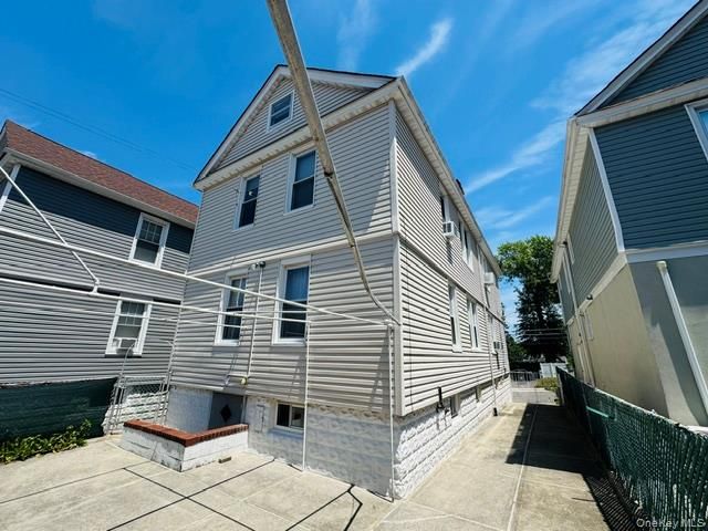 616 College Place, College Point, NY 11356