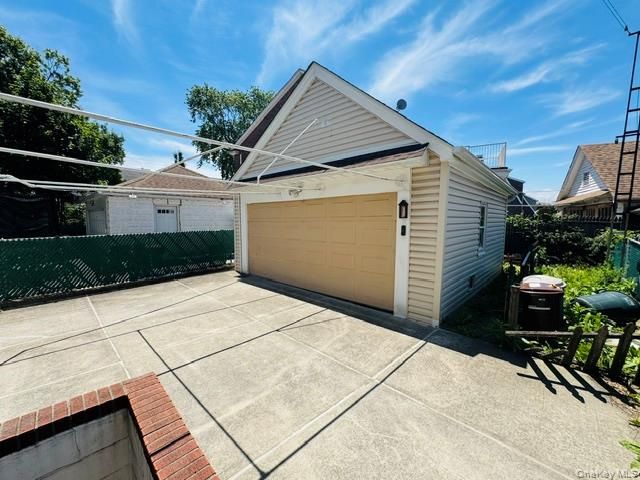 616 College Place, College Point, NY 11356