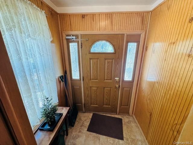 616 College Place, College Point, NY 11356