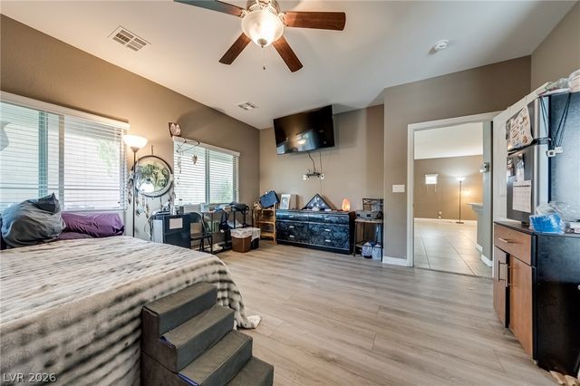8113 Crushed Velvet Place, Las Vegas, NV 89166