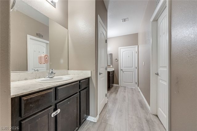 8113 Crushed Velvet Place, Las Vegas, NV 89166