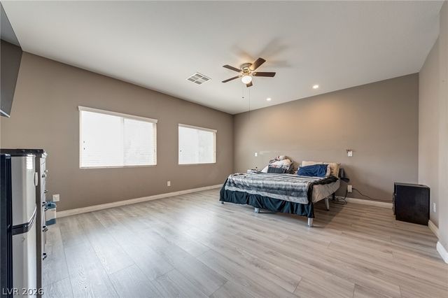 8113 Crushed Velvet Place, Las Vegas, NV 89166