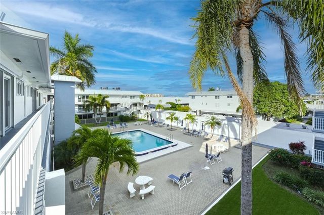 1100 8th AVE S 309C, Naples, FL 34102
