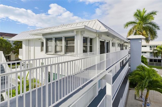 1100 8th AVE S 309C, Naples, FL 34102