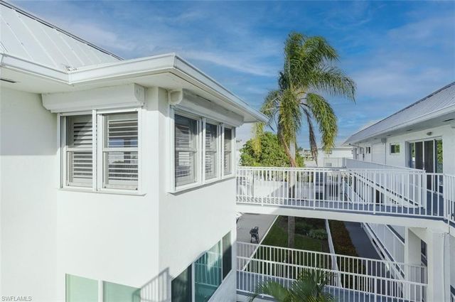 1100 8th AVE S 309C, Naples, FL 34102