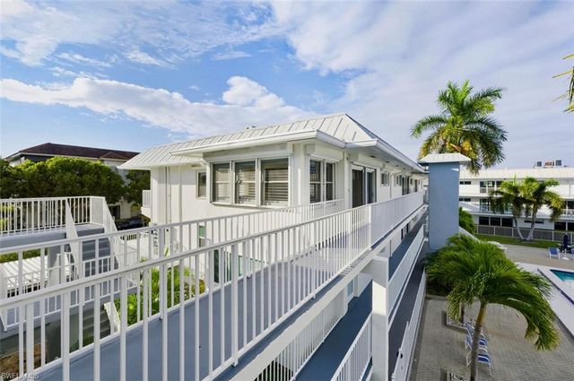 1100 8th AVE S 309C, Naples, FL 34102