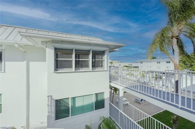 1100 8th AVE S 309C, Naples, FL 34102
