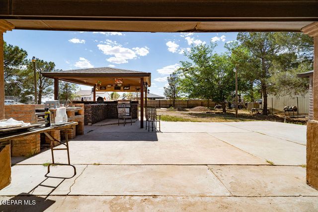 11770 Flor Del Sol, Socorro, TX 79927