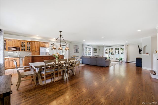 87 Laurel Drive, Massapequa Park, NY 11762