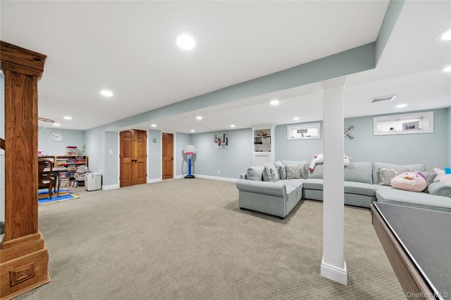 87 Laurel Drive, Massapequa Park, NY 11762
