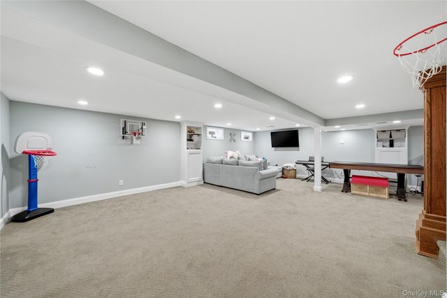 87 Laurel Drive, Massapequa Park, NY 11762