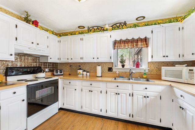 1495 Main Street, Pittsburg, NH 03592