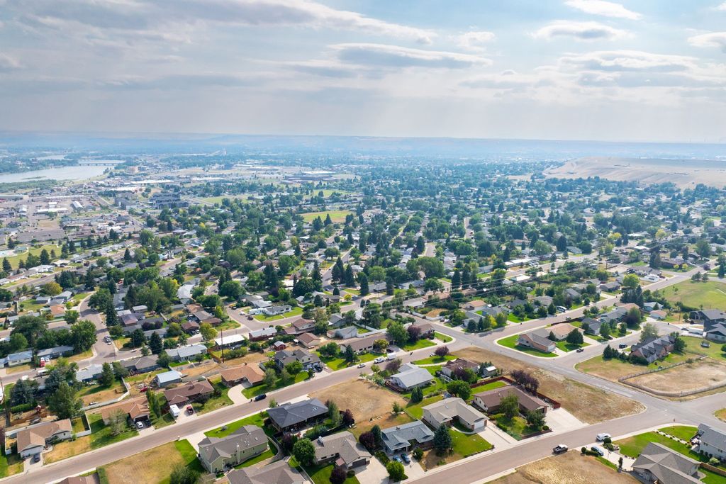 213 29th Avenue NE, Great Falls, MT 59404 photo 13