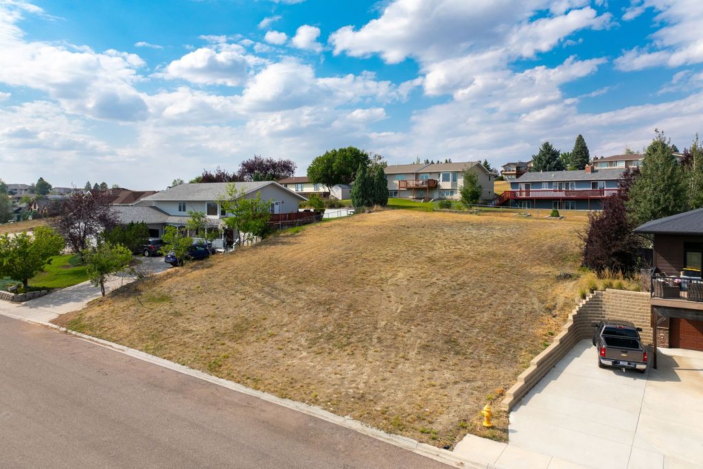 213 29th Avenue NE, Great Falls, MT 59404 photo 4