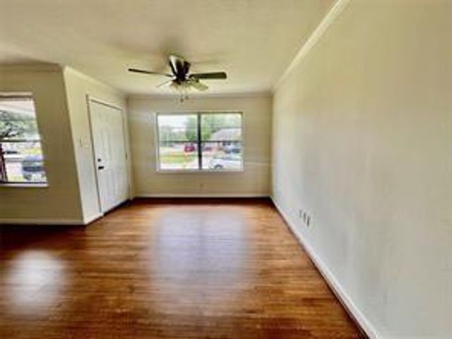 2102 Blueberry Lane, Pasadena, TX 77502