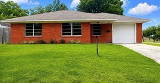 2102 Blueberry Lane, Pasadena, TX 77502