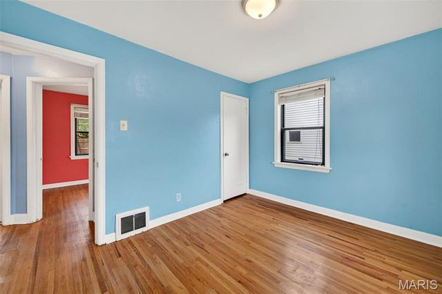 7433 Morganford Road, St Louis, MO 63116