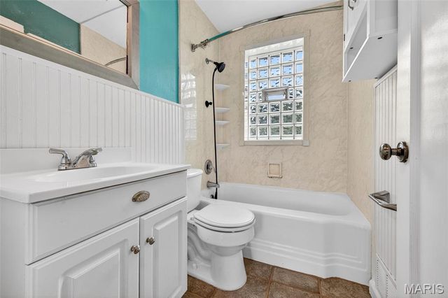 7433 Morganford Road, St Louis, MO 63116