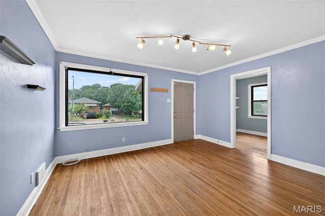 7433 Morganford Road, St Louis, MO 63116