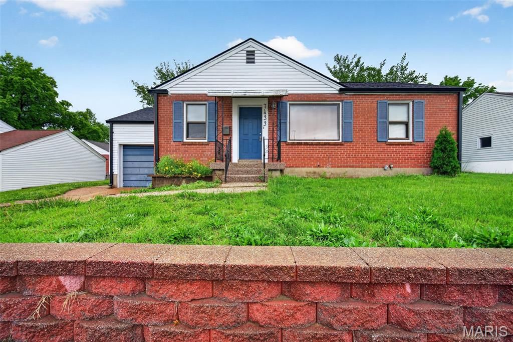 7433 Morganford Road, St Louis, MO 63116