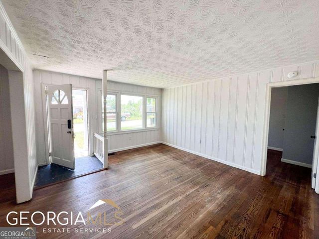15 Watson Drive, Newnan, GA 30263