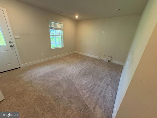 1815 BETTERTON RD, Essex, MD 21221