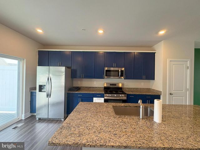 1815 BETTERTON RD, Essex, MD 21221