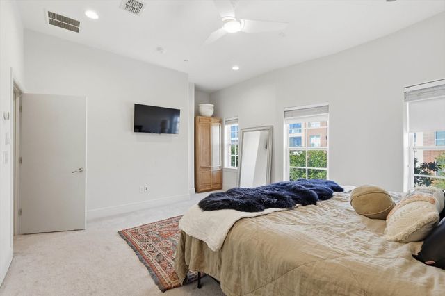 3200 Ross Avenue 13, Dallas, TX 75204