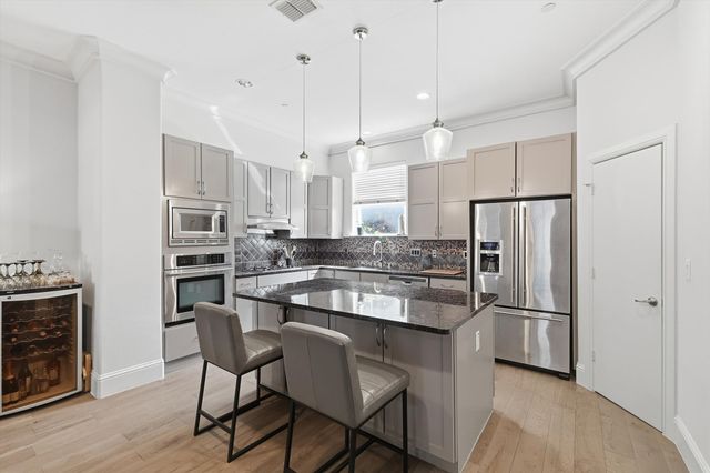 3200 Ross Avenue 13, Dallas, TX 75204