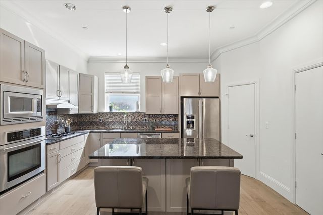 3200 Ross Avenue 13, Dallas, TX 75204