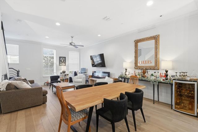 3200 Ross Avenue 13, Dallas, TX 75204